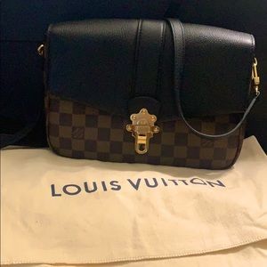 Authentic Louis Vuitton Damier Ebene Clapton